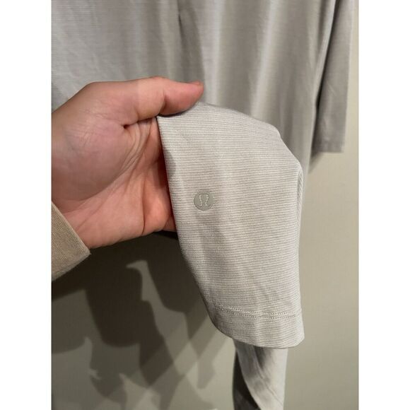 Lululemon Evolution Polo Shirt Gray Mens Size XL Performance Stretch - Picture 5 of 8